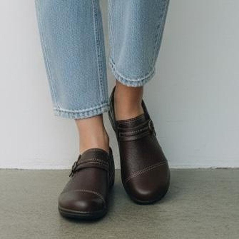 Women's Clarks Slip-on Leather Comfort Shoes 6.5